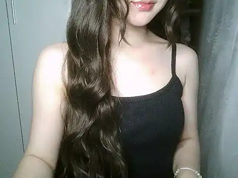 Annabelle-e online show from May 13, 4:47 pm