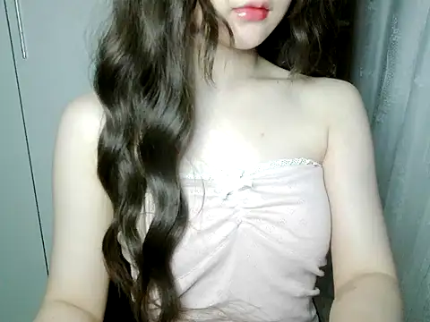 Annabelle-e online show from May 21, 8:39 pm