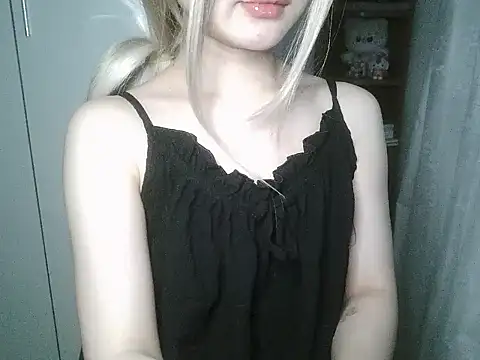 Annabelle-e online show from March 12, 10:03 pm