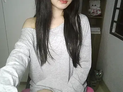 Snapshot of Annabelle-e chatting on October 7, 5:36 pm Annabelle-e online show from October 7, 5:36 pm