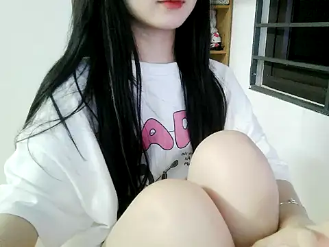 Snapshot of Annabelle-e chatting on October 11, 6:42 pm Annabelle-e online show from October 11, 6:42 pm