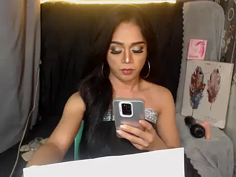 SerenityFoxx online show from December 4, 8:02 am