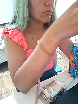 euahotmarii20 online show from November 7, 3:22 am