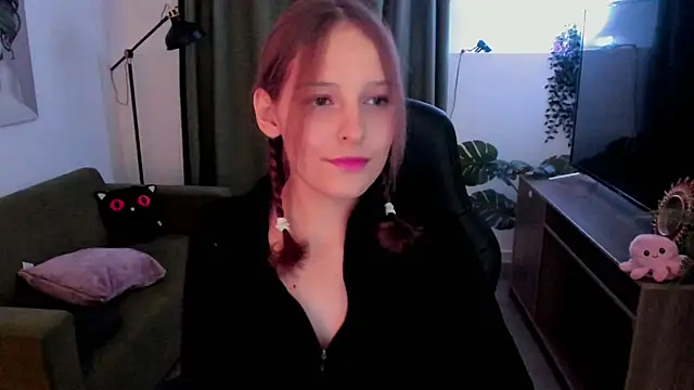 Snapshot of JenniferKiim chatting on October 15, 12:02 pm JenniferKiim online show from October 15, 12:02 pm