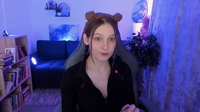 Snapshot of JenniferKiim chatting on February 23, 11:22 am JenniferKiim online show from February 23, 11:22 am