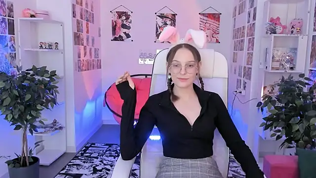 JenniferKiim online show from November 1, 8:30 am