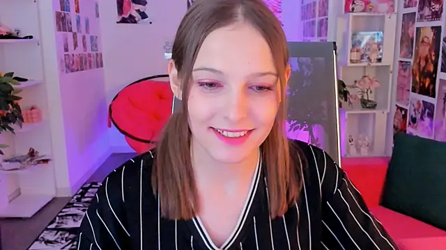 Snapshot of JenniferKiim chatting on October 4, 11:12 am JenniferKiim online show from October 4, 11:12 am