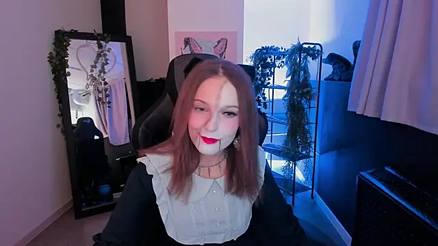 JenniferKiim online show from October 31, 2:35 pm