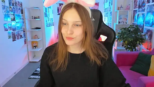 Snapshot of JenniferKiim chatting on February 17, 2:36 pm JenniferKiim online show from February 17, 2:36 pm