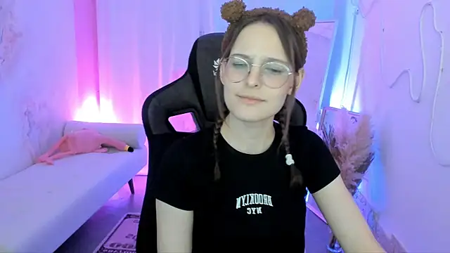 Snapshot of JenniferKiim chatting on January 5, 5:27 pm JenniferKiim online show from January 5, 5:27 pm