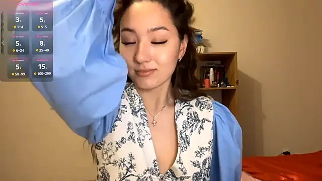 Sakuravice online show from October 13, 2:07 pm