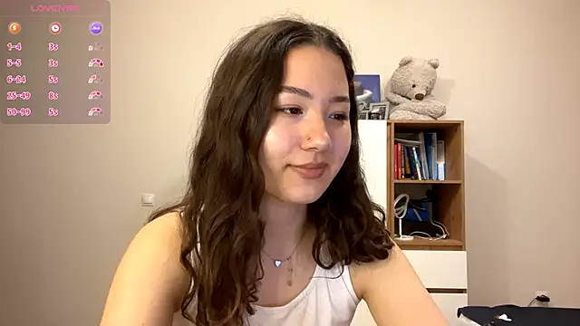 Sakuravice online show from November 18, 3:15 pm