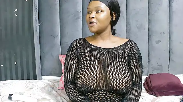 Snapshot of SexyBaddieXXX chatting on October 20, 12:06 pm SexyBaddieXXX online show from October 20, 12:06 pm