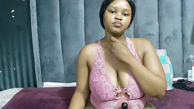 SexyBaddieXXX online show from October 30, 9:01 pm