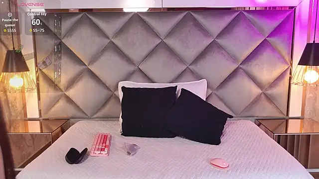 Snapshot of amy_greene chatting on September 22, 11:49 am amy greene online show from September 22, 11:49 am