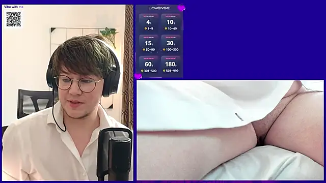 MossPrince online show from April 6, 1:45 pm