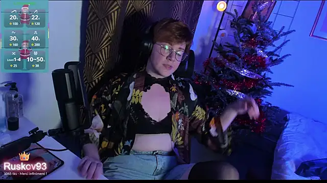 MossPrince online show from December 16, 5:39 pm