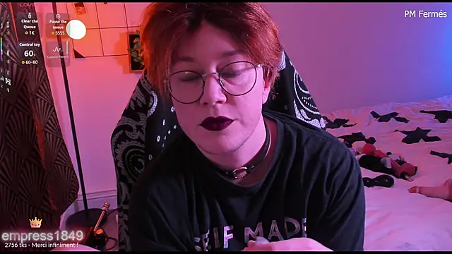 MossPrince online show from November 27, 6:08 pm