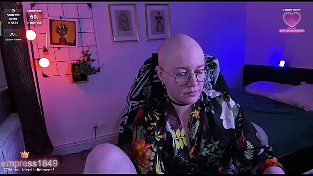 MossPrince online show from November 17, 5:39 pm