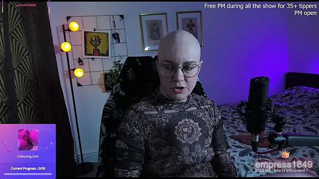 MossPrince online show from November 10, 2:55 pm