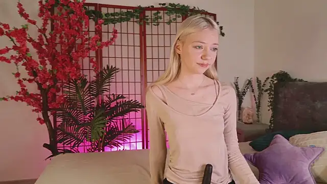 NyxBlonde online show from November 16, 1:27 pm