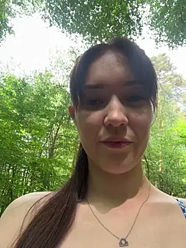 Veliora online show from May 24, 1:00 pm