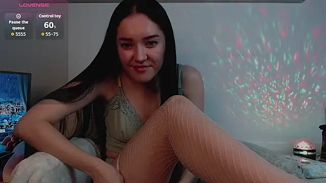 Veliora online show from November 9, 7:29 pm