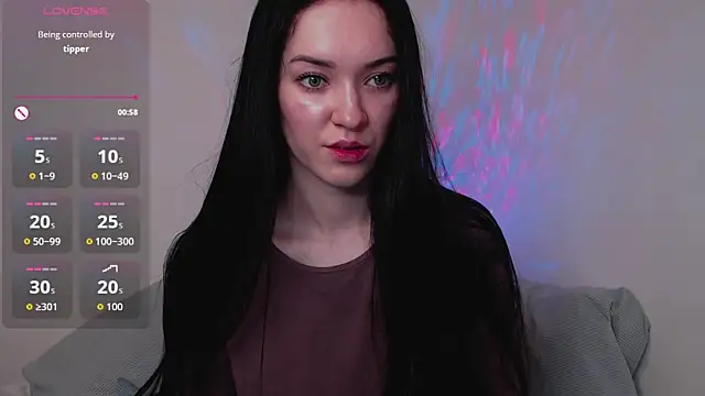 Snapshot of Veliora chatting on October 1, 3:16 pm Veliora online show from October 1, 3:16 pm