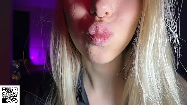 ElysiaXo online show from November 28, 11:38 pm