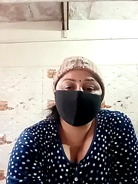 Rakhi sawant143 online show from December 17, 2:38 am