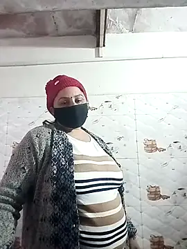 Snapshot of Rakhi_sawant143 chatting on December 23, 2:22 am Rakhi sawant143 online show from December 23, 2:22 am