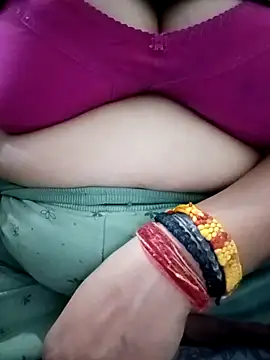 Snapshot of Rakhi_sawant143 chatting on October 7, 4:52 pm Rakhi sawant143 online show from October 7, 4:52 pm