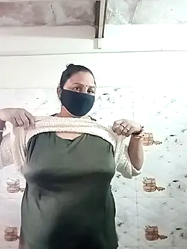 Rakhi sawant143 online show from December 3, 2:12 am