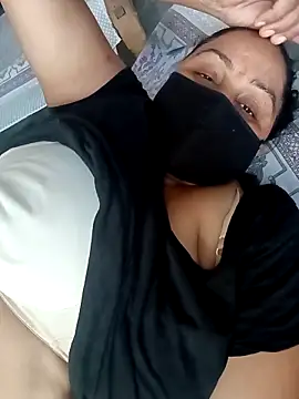 Snapshot of Rakhi_sawant143 chatting on September 20, 7:13 am Rakhi sawant143 online show from September 20, 7:13 am