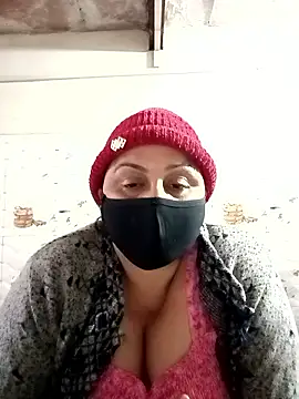 Snapshot of Rakhi_sawant143 chatting on January 8, 3:01 am Rakhi sawant143 online show from January 8, 3:01 am