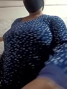 Snapshot of Rakhi_sawant143 chatting on January 15, 2:48 am Rakhi sawant143 online show from January 15, 2:48 am