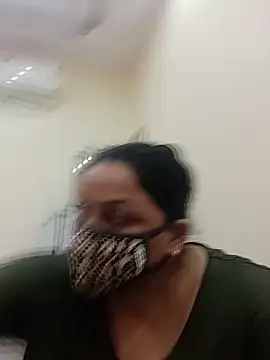 Snapshot of Rakhi_sawant143 chatting on June 26, 2:06 am Rakhi sawant143 online show from June 26, 2:06 am