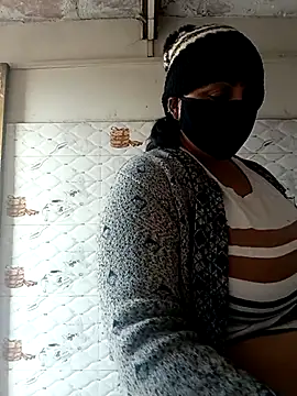 Snapshot of Rakhi_sawant143 chatting on February 5, 3:02 am Rakhi sawant143 online show from February 5, 3:02 am