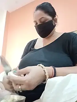 Rakhi sawant143 online show from June 10, 3:19 am