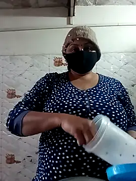 Snapshot of Rakhi_sawant143 chatting on February 1, 2:43 am Rakhi sawant143 online show from February 1, 2:43 am