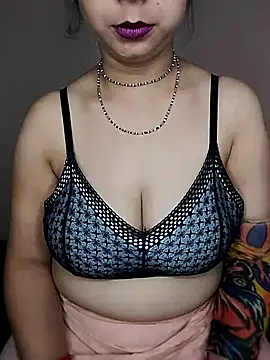 Snapshot of Oh_011 chatting on November 6, 5:11 am Oh 011 online show from November 6, 5:11 am