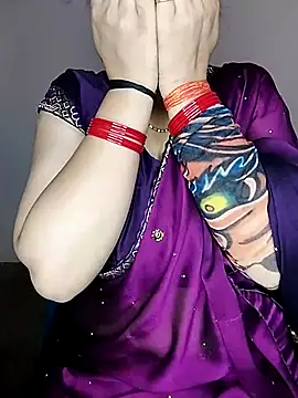 Snapshot of Oh_011 chatting on November 8, 1:20 am Oh 011 online show from November 8, 1:20 am