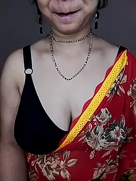 Snapshot of Oh_011 chatting on November 3, 2:39 am Oh 011 online show from November 3, 2:39 am