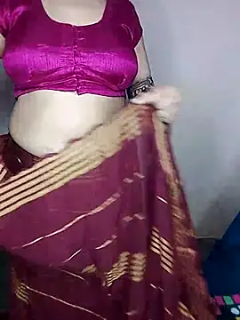 Snapshot of Oh_011 chatting on November 4, 2:21 pm Oh 011 online show from November 4, 2:21 pm