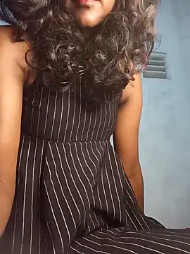 venuki ihalagamage online show from April 12, 4:54 pm