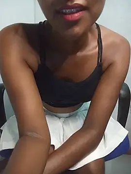 Snapshot of venuki_ihalagamage chatting on July 16, 5:32 pm venuki ihalagamage online show from July 16, 5:32 pm