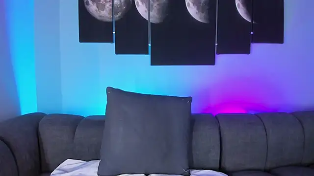 olivia soler online show from September 26, 11:50 am