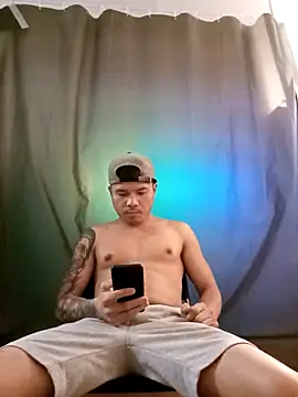 Snapshot of sessiontoyboy chatting on November 28, 7:25 pm sessiontoyboy online show from November 28, 7:25 pm