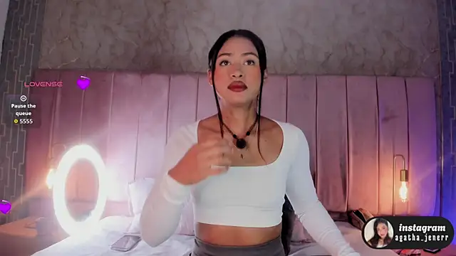agatha jener online show from May 7, 11:35 am