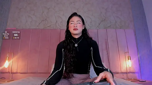 agatha jener online show from February 9, 11:30 am